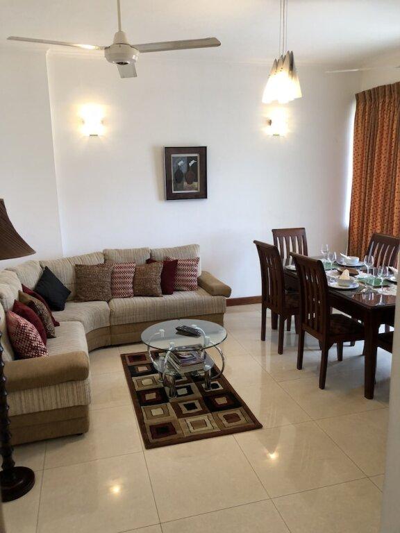 Коломбо: Hedges Court Residencies Town Hall-2 Room 3 Bed Apartment