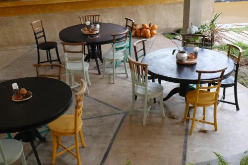Ахангама: The Nuga House