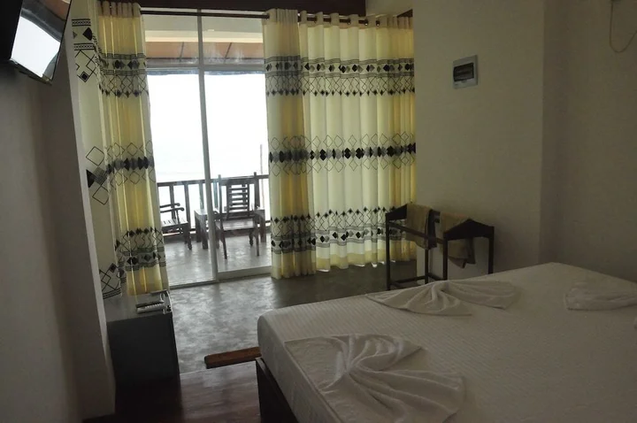 Унаватуна: Wave Beach Resort