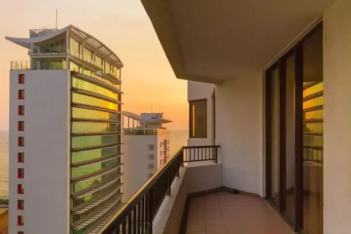 Коломбо: Crescat Apartments Colombo