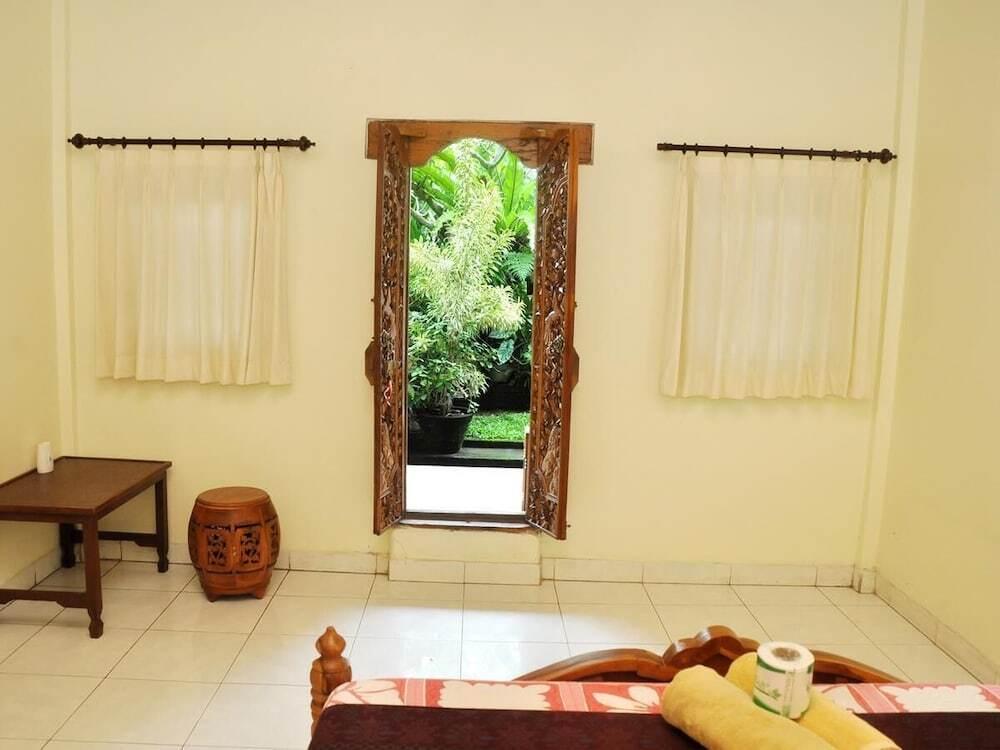 Пиннавала: Akindu Home Stay