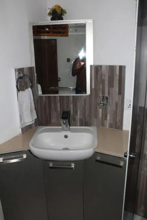 Пиннавала: Akindu Home Stay