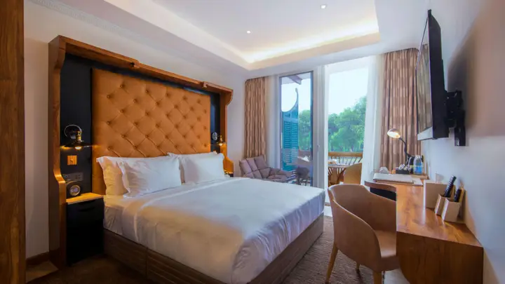 carousel image 3