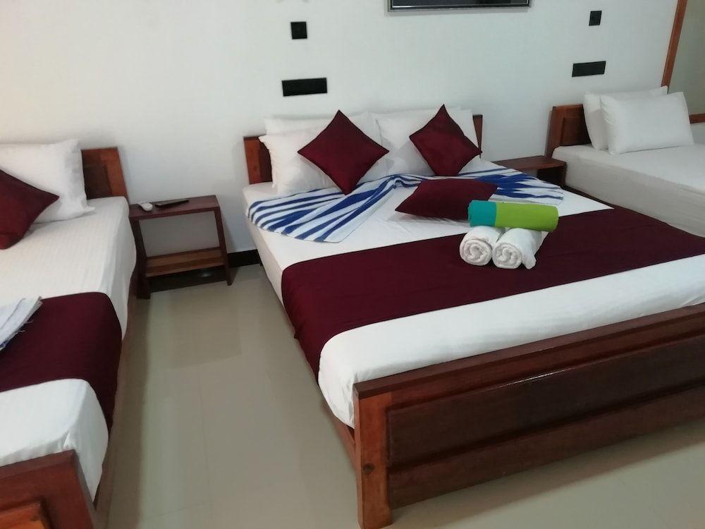 Esha Beach Resort — фото 2