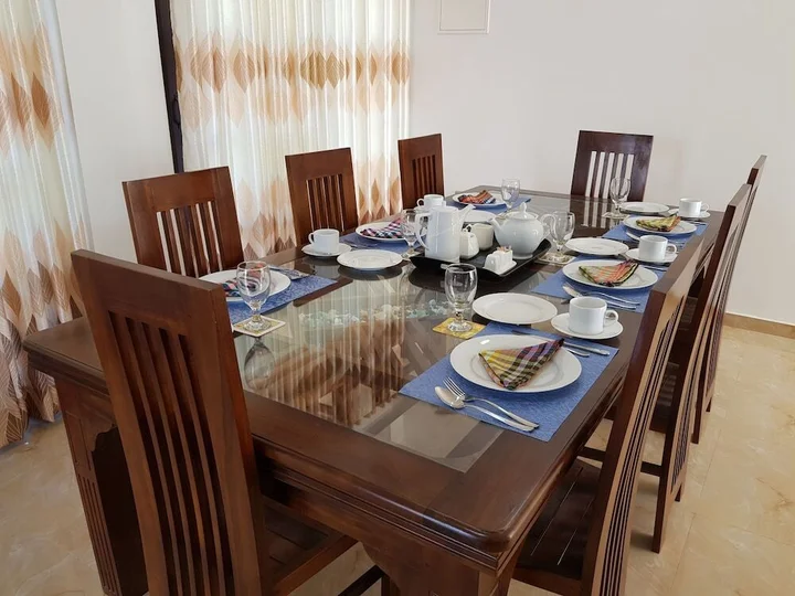 Мирисса: My Whales Guest House