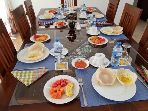 Мирисса: My Whales Guest House