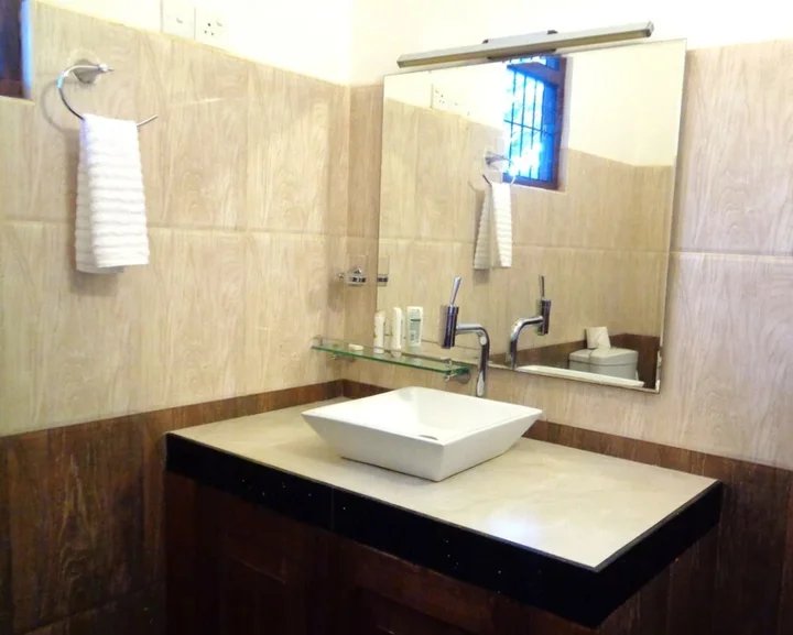 Киринда: Naturehawks Safari Villa Yala