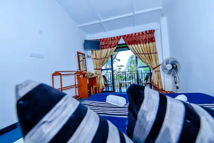 Элла: Ella View Hotel