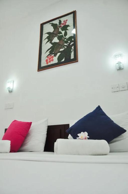 Мирисса: Sea Breeze Hotel Mirissa