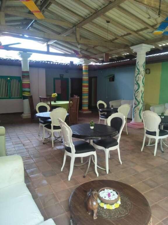 Мирисса: Lala land guest house and camping site
