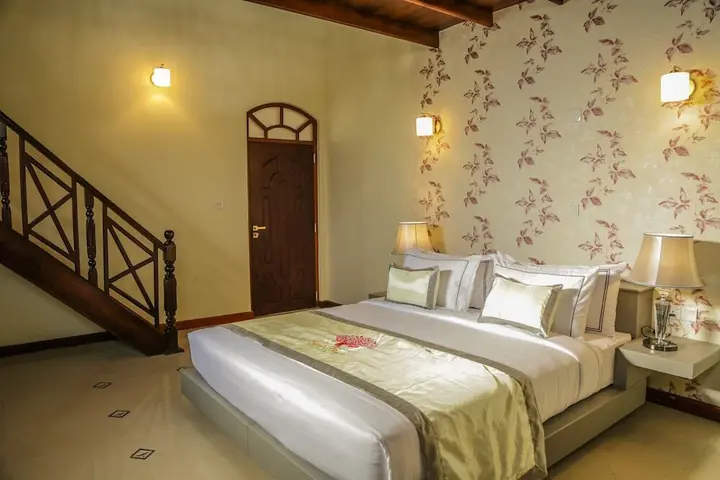 Канди: Royal Classic Resort