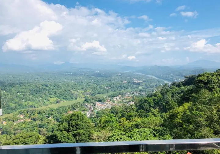 Канди: Mount Blue Kandy