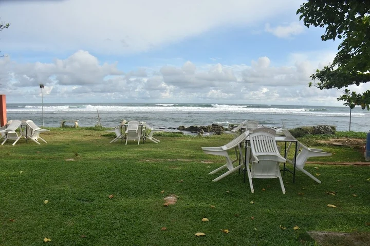 Валгама: Polhena Sea View