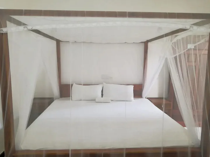 Аругам-Бэй: Crocus Resort