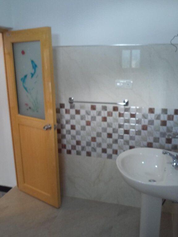 Элла: Lizzie Villa Guest House