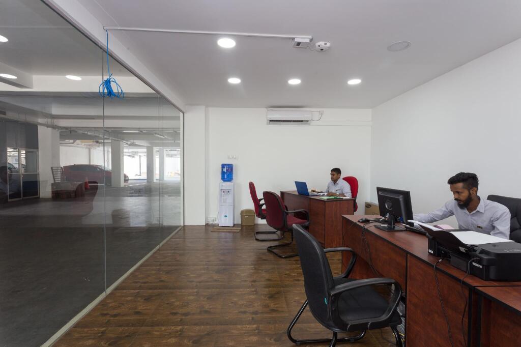 Коломбо: Mayura Apartment