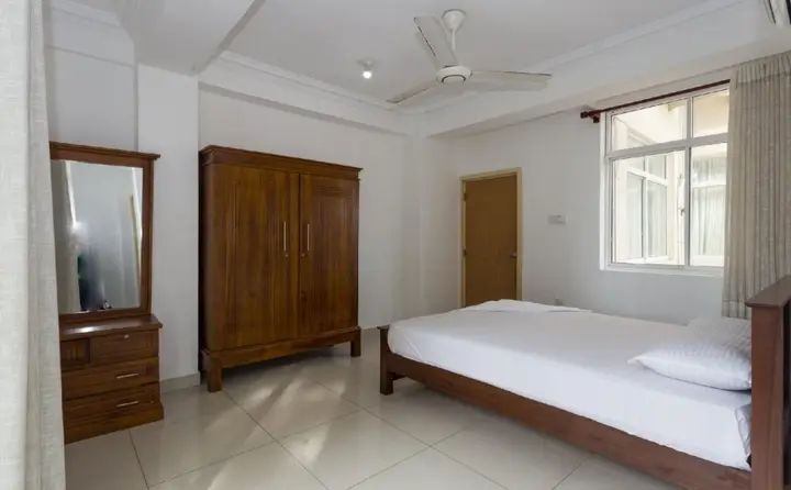 Коломбо: Mayura Apartment