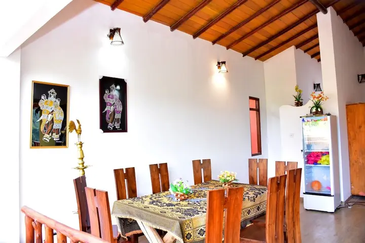 Элла: Ornateview Hotel
