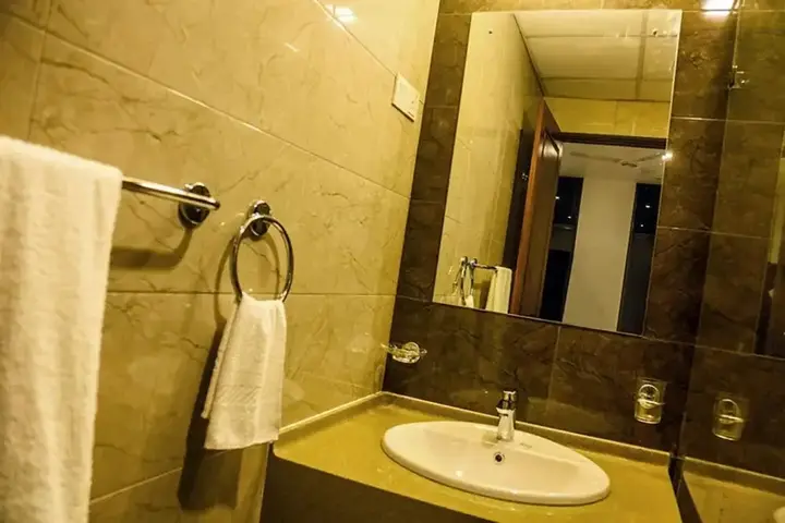 Коломбо: Golden Pier City Hotel