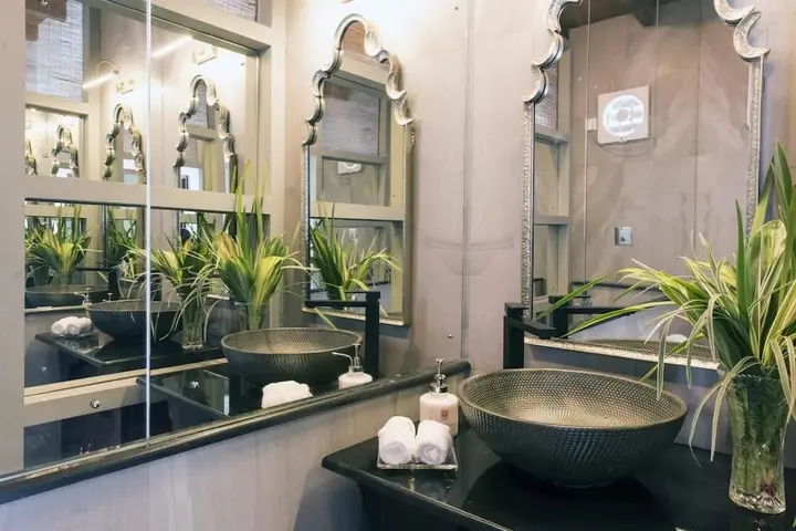Коломбо: The Boutique Spice