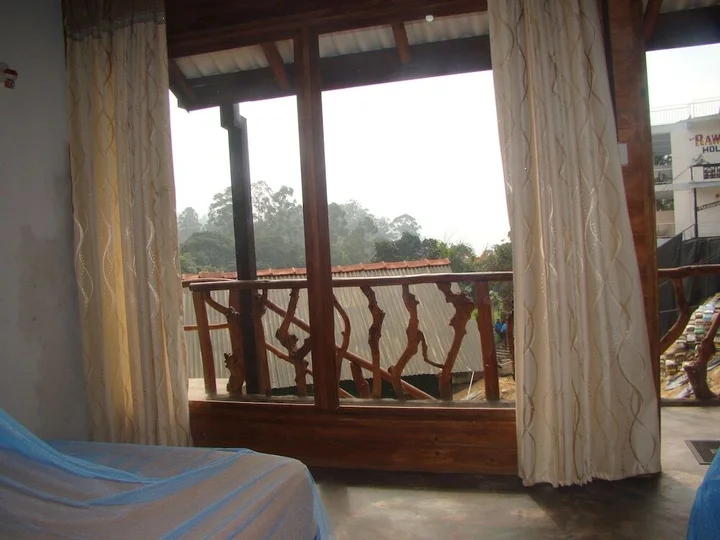 Элла: Yoho Okan Rock Wooden Cabana