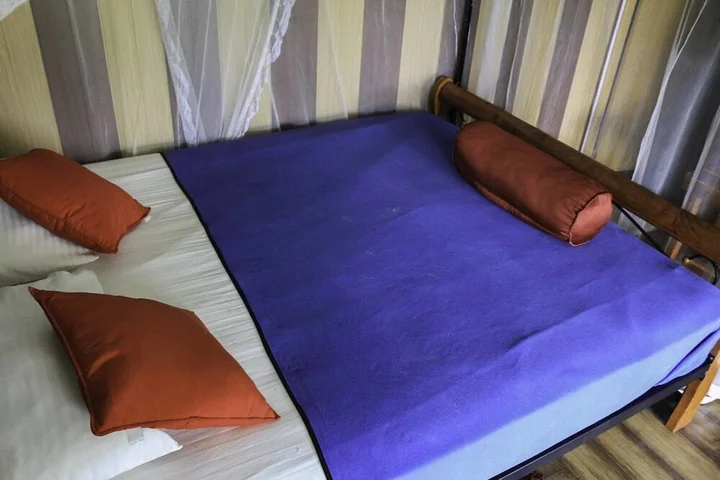 Элла: Yoho Okan Rock Wooden Cabana