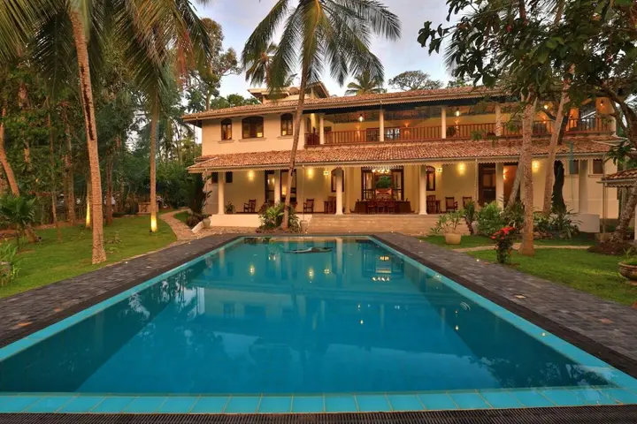 Ахангама: Amara Villa