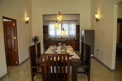 Хиккадува: Sithi Villas