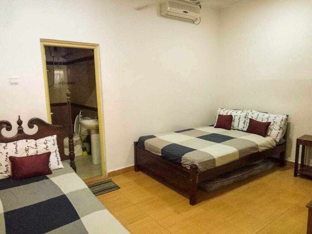 Гора Lavinia: Yoho Villa 84