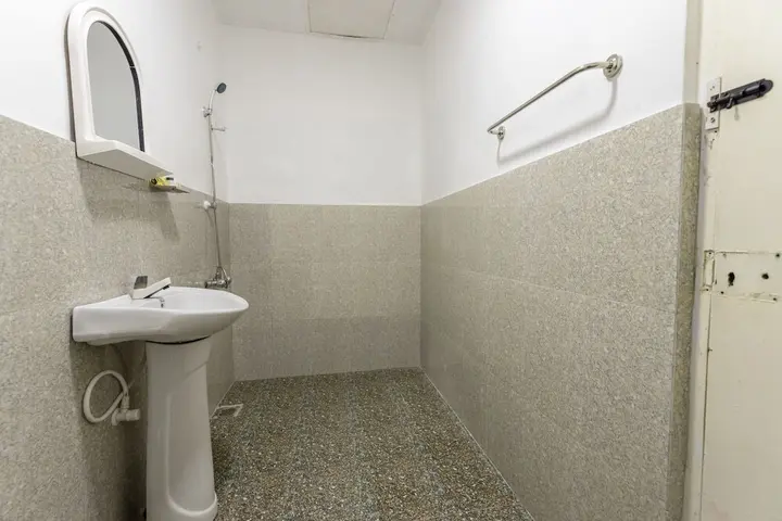 Коломбо: OYO 102 Metro Marine Drive Hotel