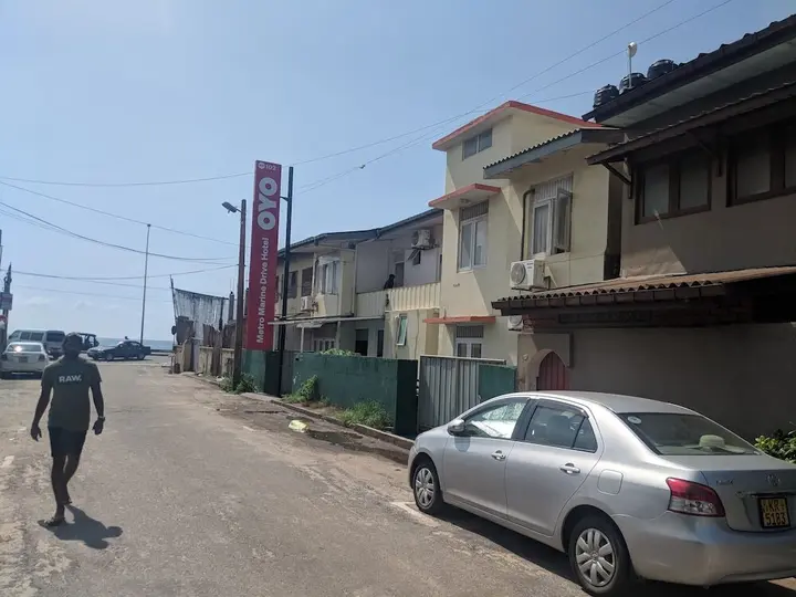 Коломбо: OYO 102 Metro Marine Drive Hotel