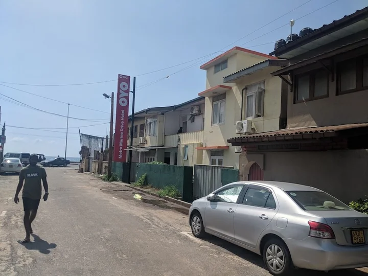 Коломбо: OYO 102 Metro Marine Drive Hotel
