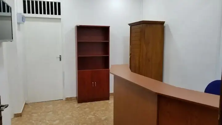 Коломбо: OYO 102 Metro Marine Drive Hotel