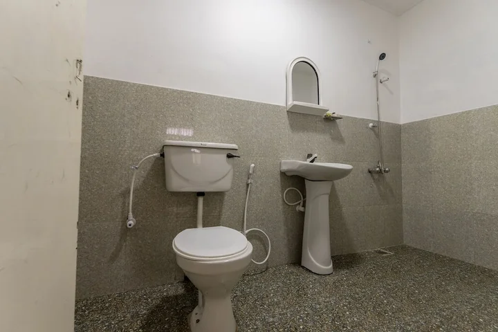 Коломбо: OYO 102 Metro Marine Drive Hotel