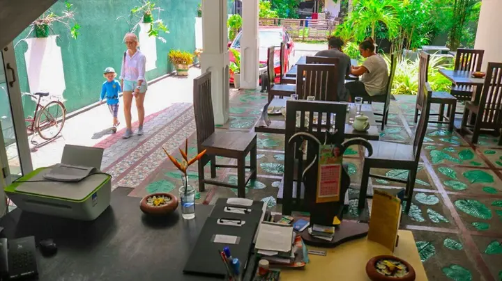 Велигама: Summer House Leisure