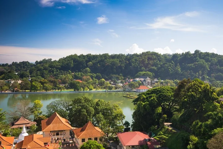 Канди: Ceyloni Lake View