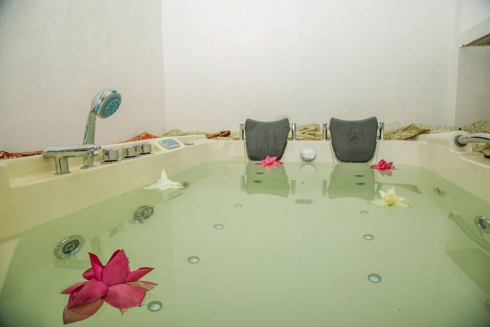 Унаватуна: TYD Location - Unawatuna