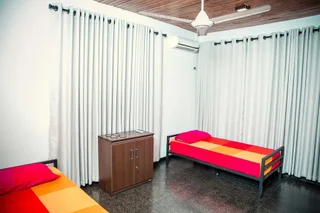 Коломбо: Tuk Tuk Hostels