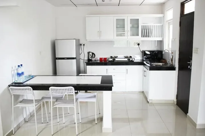Коломбо: H48Residence