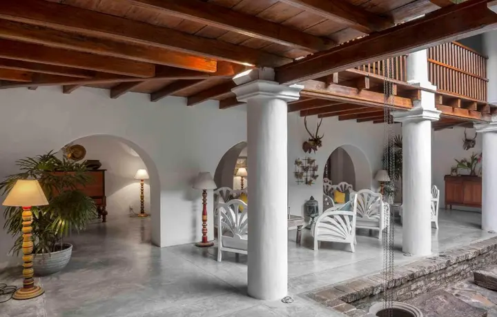 Канди: The Kandy House