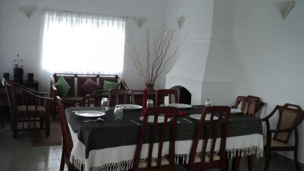 Бандаравела: Halcyon Holiday Bungalow