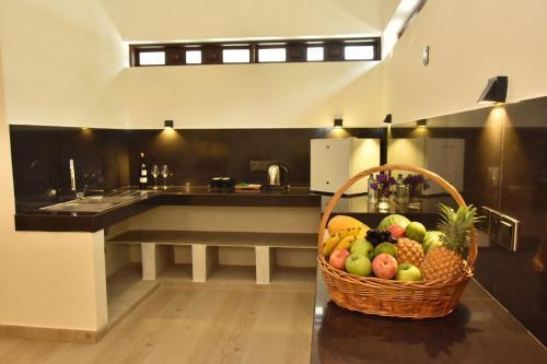 Валгама: Aurora Four Seasons Villa & Spa