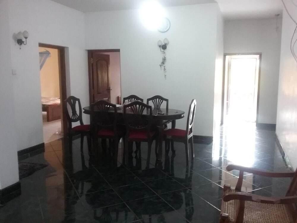 Галле: Villa Relax