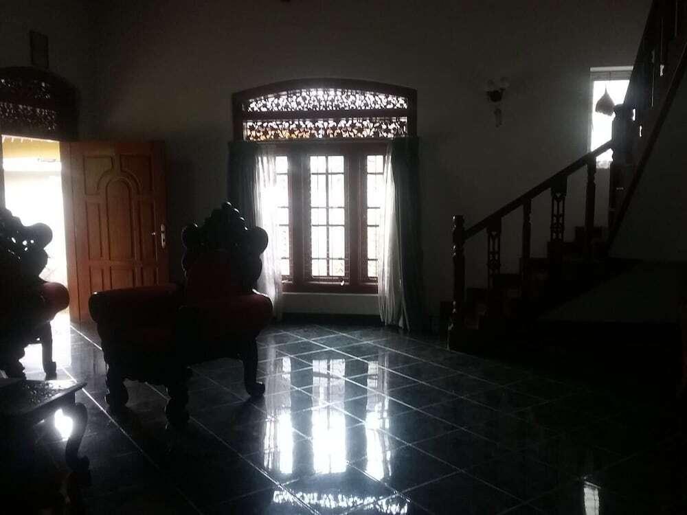 Галле: Villa Relax