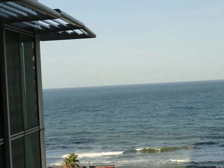 Коломбо: Sea View Luxury Monarch Apartment