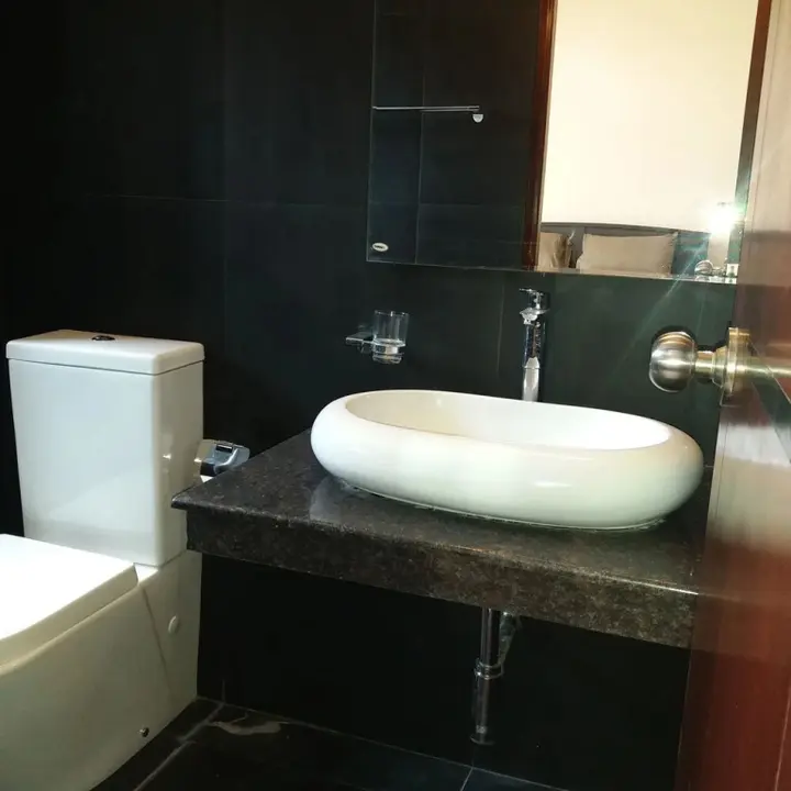 Коломбо: TJ'S Apartments
