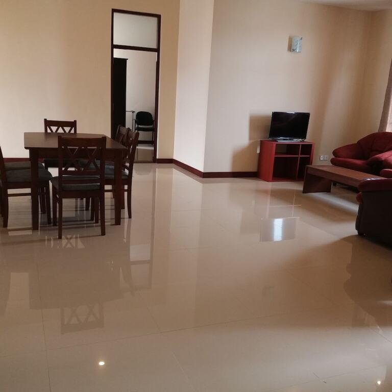 Коломбо: TJ'S Apartments