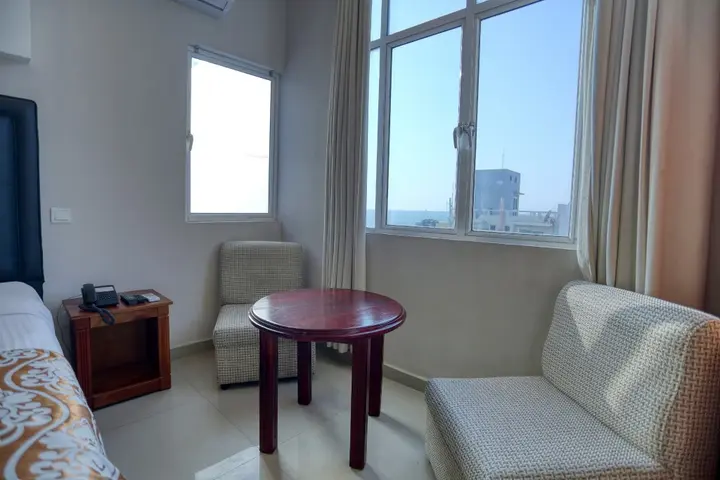 Коломбо: Отель Lazaani Colombo
