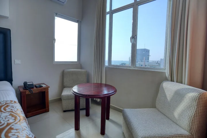 Коломбо: Отель Lazaani Colombo