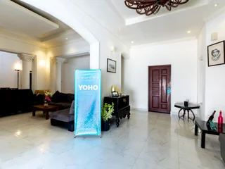 Гора Lavinia: Отель Yoho Mount Republic